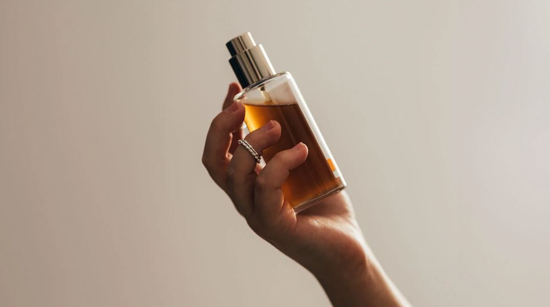 طبقه‌بندی سنتی و مدرن عطرها.