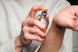 رایحه‌ها و هویت فردی چگونه عطرها دنیای ما را شکل می‌دهند؟
